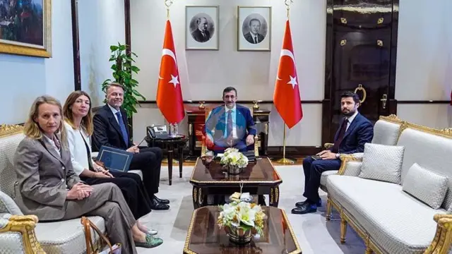 Cumhurbaşkanı Yardımcısı Cevdet Yılmaz'dan Külliye'de Kritik Diplomasi Trafiği
