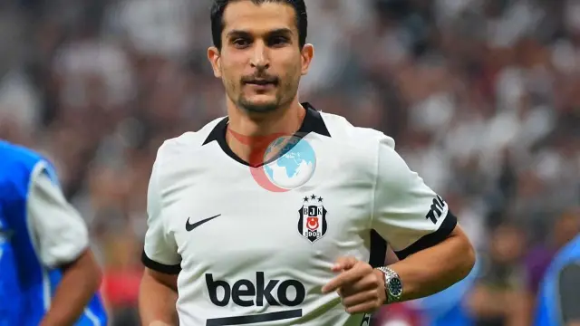 Necip Uysal Futbolun Ardından Kulübeye Adım Atıyor: Antrenörlük Eğitimi Başladı!