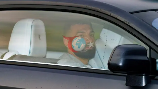 Trabzonsporlu Yıldız Muhammed Salah'a İngiltere'de Şok Ceza: 6 Ay Trafikten Men Edildi!