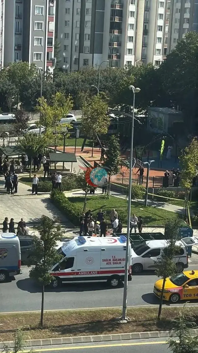 Başakşehir'de Sokak Ortasında Silahlı Saldırı Dehşeti: 2 Kişi Yaralandı