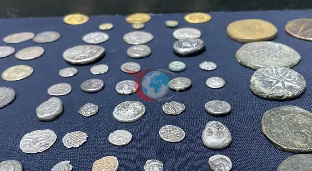Beykoz'da Dev Tarihi Eser Operasyonu: Yüzlerce Yıllık Sikkeler Ele Geçirildi