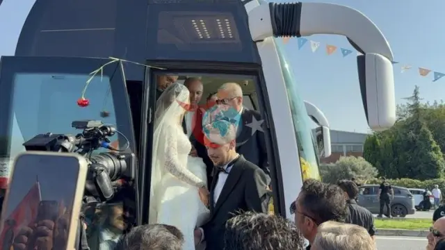 Cumhurbaşkanı Erdoğan'dan Samsun'da Yeni Evlenen Çifte Unutulmaz Sürpriz: Otobüsüne Davet Etti