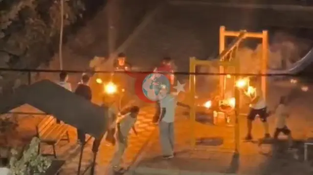 Mardin'de Çocuk Parkında Yanan Sopalarla Dehşet: 3 Çocuk Gözaltına Alındı