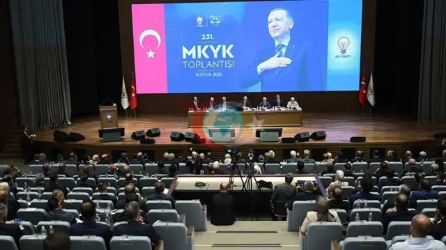 AK Parti MKYK'sında Kritik Ekonomi Zirvesi: Mehmet Şimşek'ten Enflasyon Analizi ve Emeklilere 2027-2028 Planı