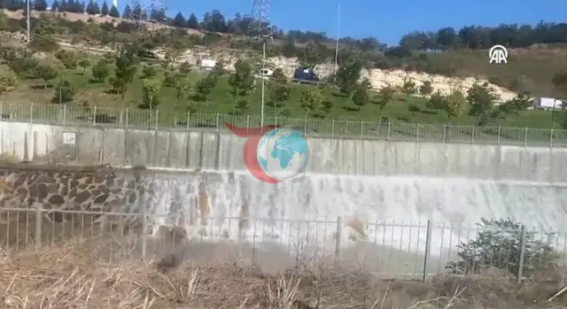 İstanbul Başakşehir'de Ana İsale Hattı Patladı: Sokaklar Göle Döndü