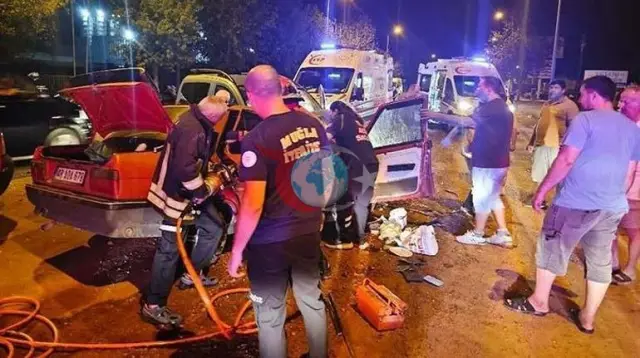 Muğla Fethiye'de Feci Kaza: Kamyonet ile Otomobil Çarpıştı, 1 Ölü, 2 Ağır Yaralı