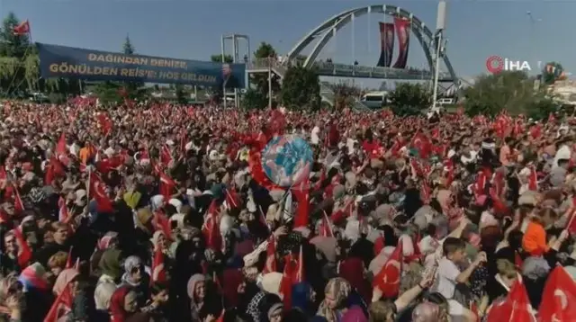 Cumhurbaşkanı Erdoğan'dan Rize'de Kritik Açıklamalar: "Durmuyoruz, Gece Gündüz Çalışıyoruz"