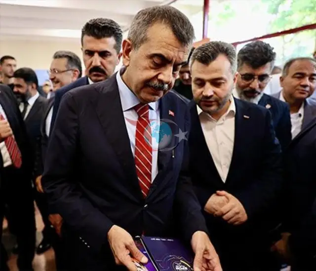 Bakan Tekin'den Öğretmenlerin Kılık Kıyafet Düzenlemesine İlişkin Net Açıklama: "Bu Bir Hatırlatmadır"