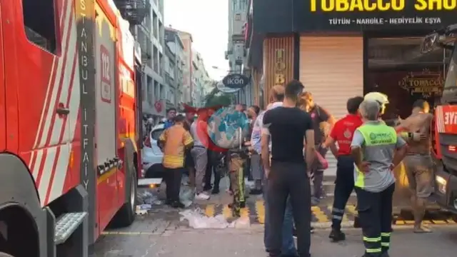Son Dakika: Bakırköy'de Otelde Yangın Paniği! Ekipler Seferber Oldu