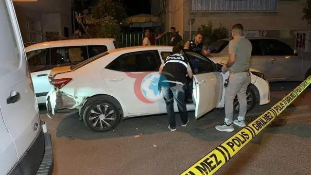 Bayrampaşa'da Polisin 'Dur' İhtarına Uymayan Şüpheliler Kaza Yaptı: 1 Gözaltı