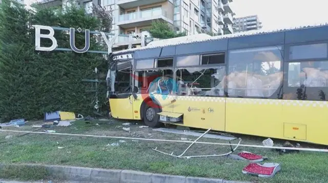 Zeytinburnu'ndaki Feci İETT Kazasından Acı Haber: Fatma Hacer Eroğlu Yaşam Mücadelesini Kaybetti