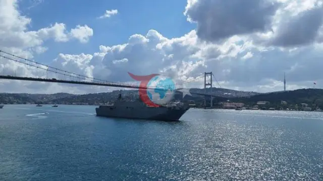 Deniz Kuvvetleri'nden İstanbul Boğazı'nda Gövde Gösterisi: TCG Anadolu Öncülüğünde 15 Gemi Geçiş Yaptı