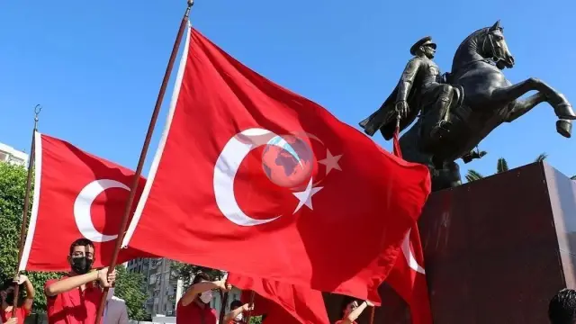 Siyasilerden 30 Ağustos Zafer Bayramı Mesajları: Birlik ve Beraberlik Vurgusu