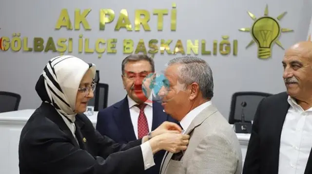 Gölbaşı Siyasetinde Büyük Değişim: CHP'den İstifa Eden 6 Meclis Üyesi AK Parti'ye Katıldı