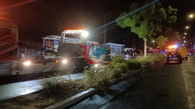 Fransa'da Dehşet Anları: Caen Kentinde Otomobil Kalabalığın Arasına Daldı! Ölü ve Yaralılar Var