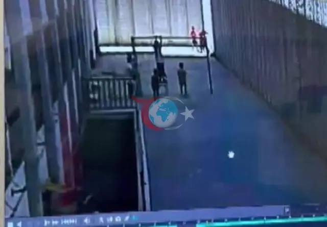 Məktəb həyətində baxımsızlıq zənciri: Balaca Ediz futbol qapısının üstünə düşəndə ​​ağır yaralandı