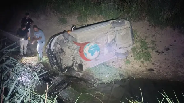 Manisa'da Polisten Kaçan Uyuşturucu Şüphelileri Kaza Yaptı: 3 Yaralı
