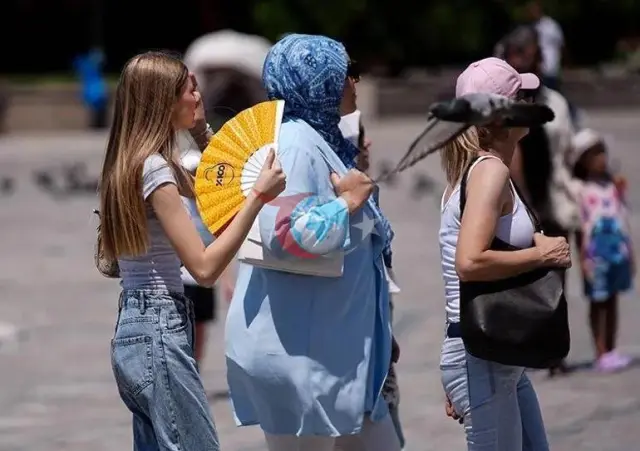 İstanbulda Hava Dəyişir: İllərə görə Meteorologiyadan Həftəlik Temperatur və Yağış Xəbərdarlığı