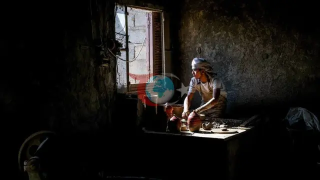 Suriyada palçıqla yazılmış gənc sənətkarın hekayəsi: 19 yaşlı Casım tarixi irsi yaşadır
