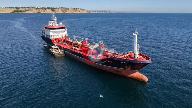 Silivri Açıklarında Batan Gemideki Kayıp Mürettebat İçin Seferberlik: Arama Çalışmaları Aralıksız Sürüyor
