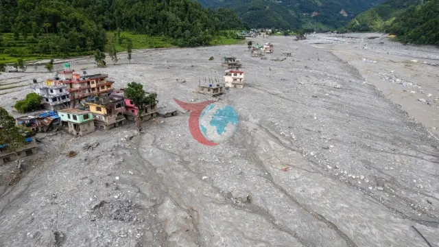 Nepaldaky suw joşmasynda ömrüň ýitmegi artýar: Ölümleriň sany 1367-e çenli artýar