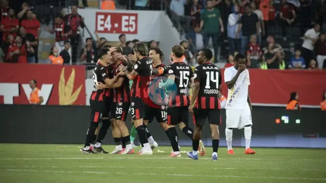 Arca Çorum FK öz meydanında hücum etdi: Eyüpsporu 3 qolla məğlub etdi
