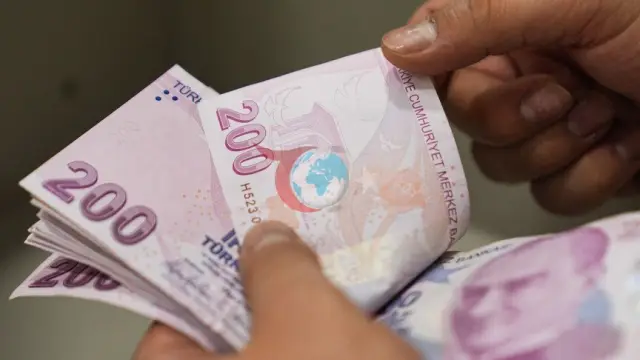 Türk lirəsi ilə xarici ticarətdə tarixi hədd: 1 trilyon lirə həddi 8 ayda aşıldı