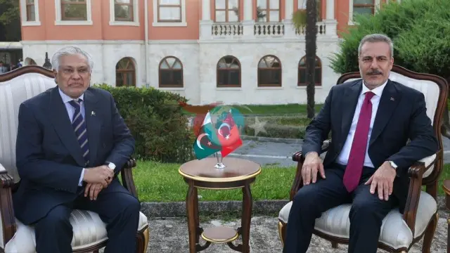 Dışişleri Bakanı Hakan Fidan, Pakistanlı Mevkidaşı Muhammed İshak Dar ile İstanbul'da Bir Araya Geldi