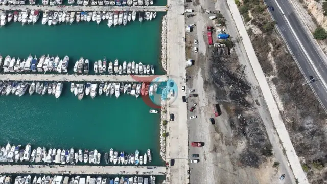Antalya'da Korkutan Yangın: Balıkçı Barınağında 20'den Fazla Tekne Kül Oldu