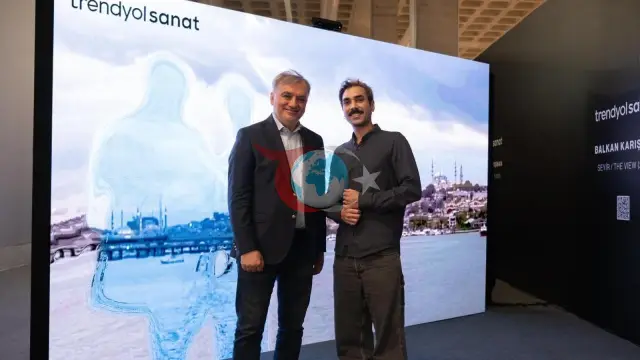 Balkan Karışman’ın Seyir Adlı Dijital Enstalasyonu Contemporary Istanbul’da Tanıtılıyor