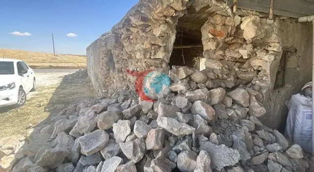 Şanlıurfa'da 5,4 Büyüklüğünde Deprem: Ev ve Ahırlarda Hasar Oluştu