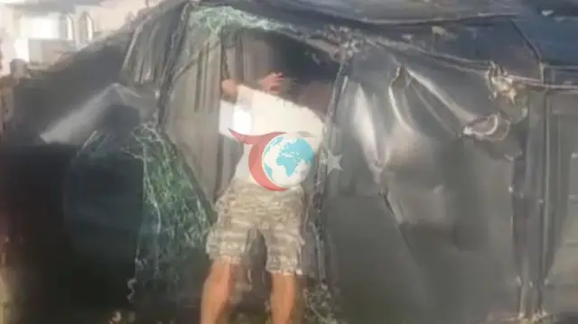 Antalya Manavgat'ta Tur Minibüsü, Kamyonet ve Otomobil Çarpıştı: 17 Yaralı