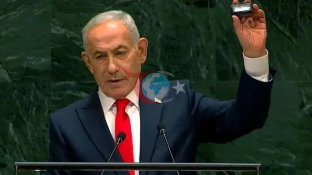 Binyamin Netanyahu BM Genel Kurulunda Lübnan'daki Patlamalarda Kullanılan Çağrı Cihazını Gösterdi
