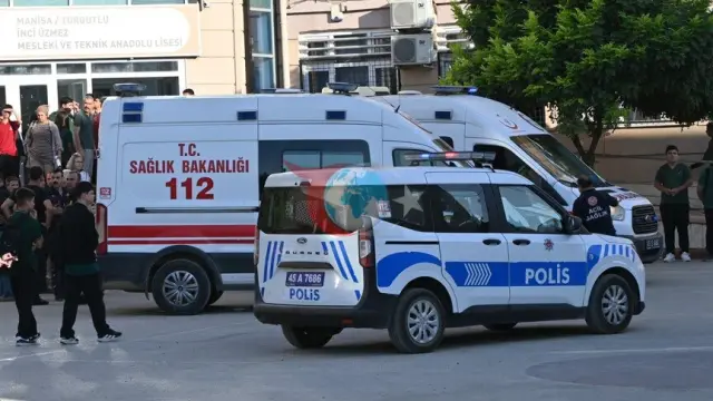 Manisa'da Okul Yakınındaki Saldırıya İlişkin Gözaltına Alınan 10 Şüpheli Adliyeye Sevk Edildi