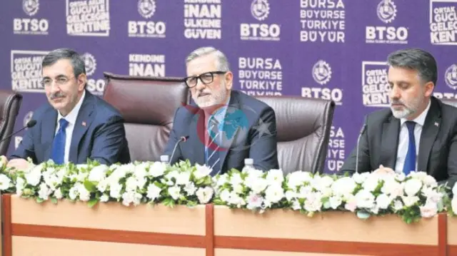 Yılmaz ve İbrahim Burkay Küresel Zorluklara Rağmen İhracattaki Artışa ve İstikrara Vurgu Yaptı