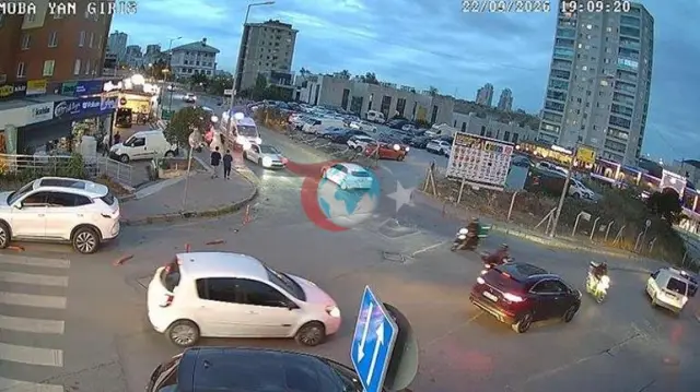 Başakşehir'de Ambulansa Yol Vermeyen Sürücüye 466 Bin Lira Ceza Uygulandı
