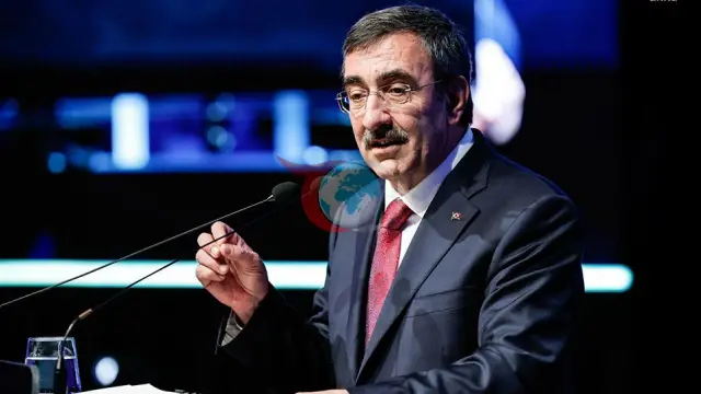 Cumhurbaşkanı Yardımcısı Cevdet Yılmaz Tuzla'da Ekonomi ve Demokrasi Gündemini Değerlendirdi