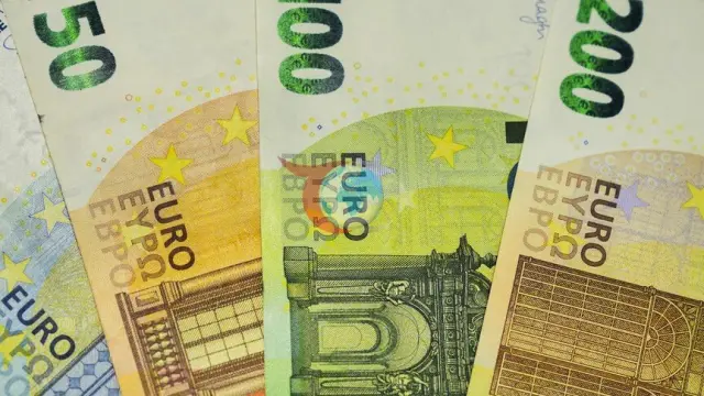 Avro Dolar Karşısında Son Üç Ayın En Düşük Seviyesine Geriledi