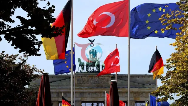 KRV Başbakanı Hendrik Wüst'ten AB-Türkiye Gümrük Birliği ve Vize Reformu Çağrısı