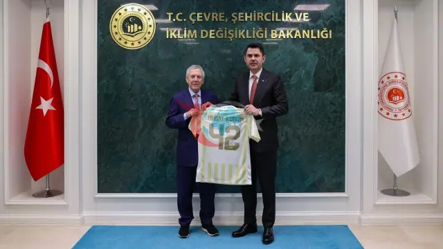 Bakan Murat Kurum, Fenerbahçe Spor Kulübü Başkanı Aziz Yıldırım'ı Kabul Etti