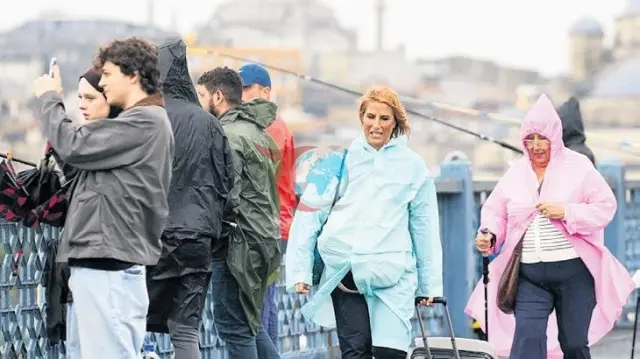 Yağış davam edərkən, Prof. Dr. Orhan Şen açıqladı: Super El Nino effekti ilə mülayim bir qış gözlənilir
