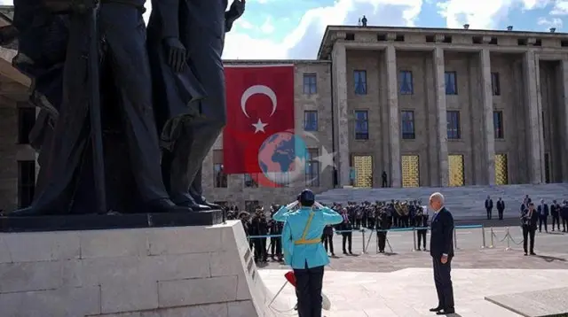 TBMM'de Yeni Yasama Yılı Başladı: Numan Kurtulmuş'tan Yeni Anayasa ve Fon Soruşturması Açıklaması