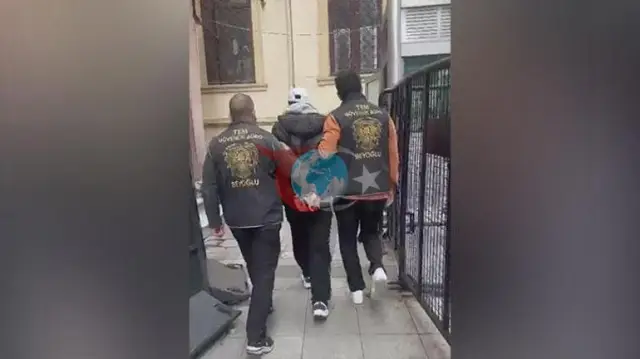 İstiklal Caddesi'nde Kapkaç Yapan Şüpheli Güvenlik Güçlerince Suçüstü Yakalandı