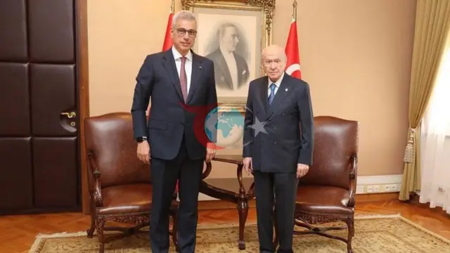 Sogʻliqni saqlash vaziri Kemal Memişogʻlu MHP raisi Devlet Bahchelini Turkiya Buyuk Millat Majlisida ziyorat qildi