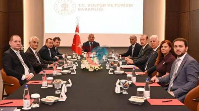 Türkiye ve Rusya arasında hava ulaşımını artırmak için Antalya'da üst düzey görüşme