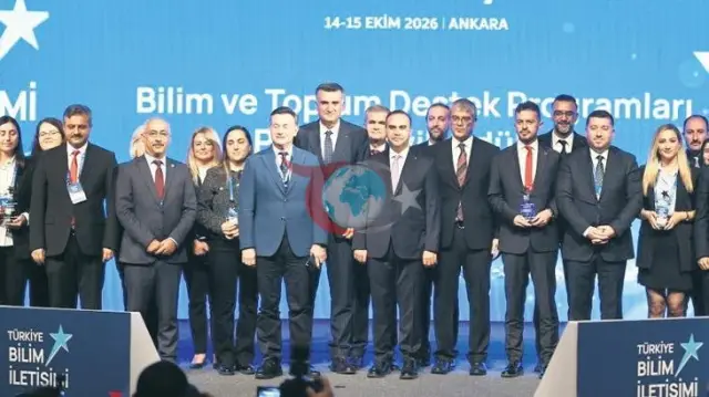 Türkiyə Elm Ünsiyyət Zirvəsində uğurlu layihələr mükafatlandırıldı