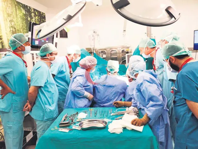 Prof. Dr. Volkan Tuğcu Türkiye'nin robotik cerrahideki başarısını ve yeni tekniğini anlattı