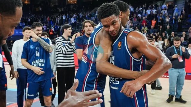 Anadolu Efes, EuroLeague 6. haftasında Zalgiris Kaunas deplasmanına çıkıyor
