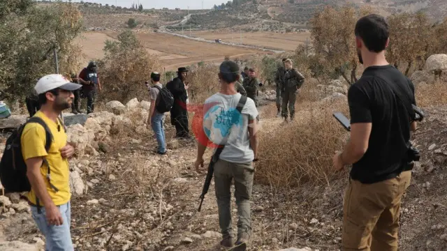 Batı Şeria'da Filistinli çiftçilere saldırı: 2 yaralı ve 3 araç ateşe verildi