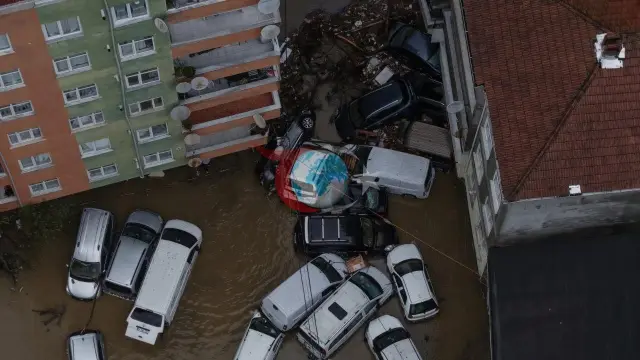 İstanbul'daki sel felaketi sonrası sigorta acentelerinde yoğunluk yaşanıyor